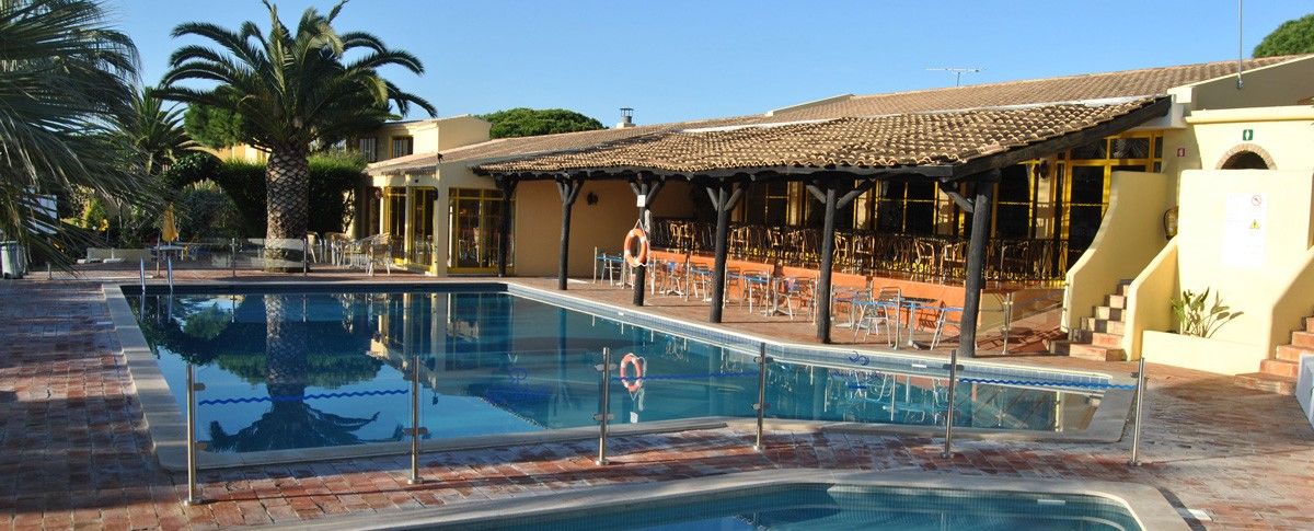 Hotel Pinhal Do Sol Quarteira Exterior foto