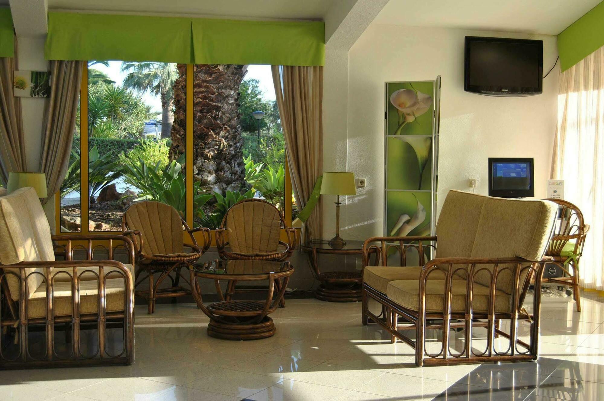 Hotel Pinhal Do Sol Quarteira Exterior foto